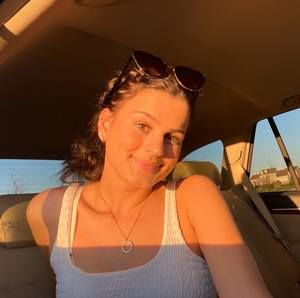 Meet your Posher, Lauren